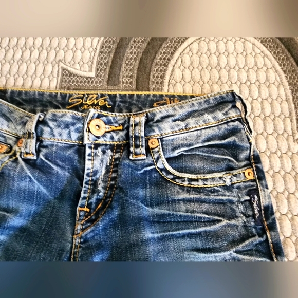 Silver Jeans - Picture 2 of 6